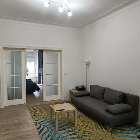 The Brussels-Laken Appartement Bagian luar foto